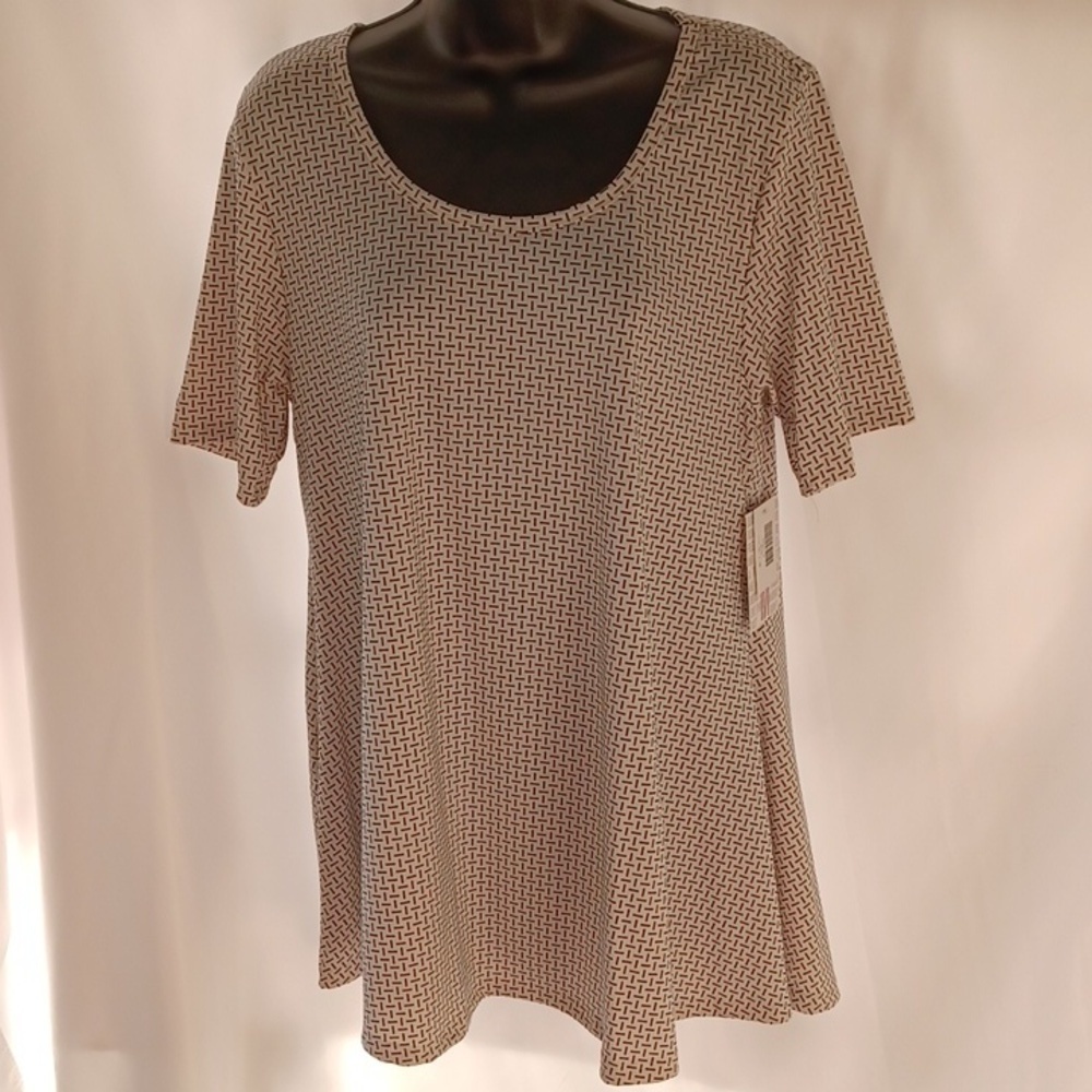 NWT LuLaRoe Classic tee, cream with black Herringbone pattern